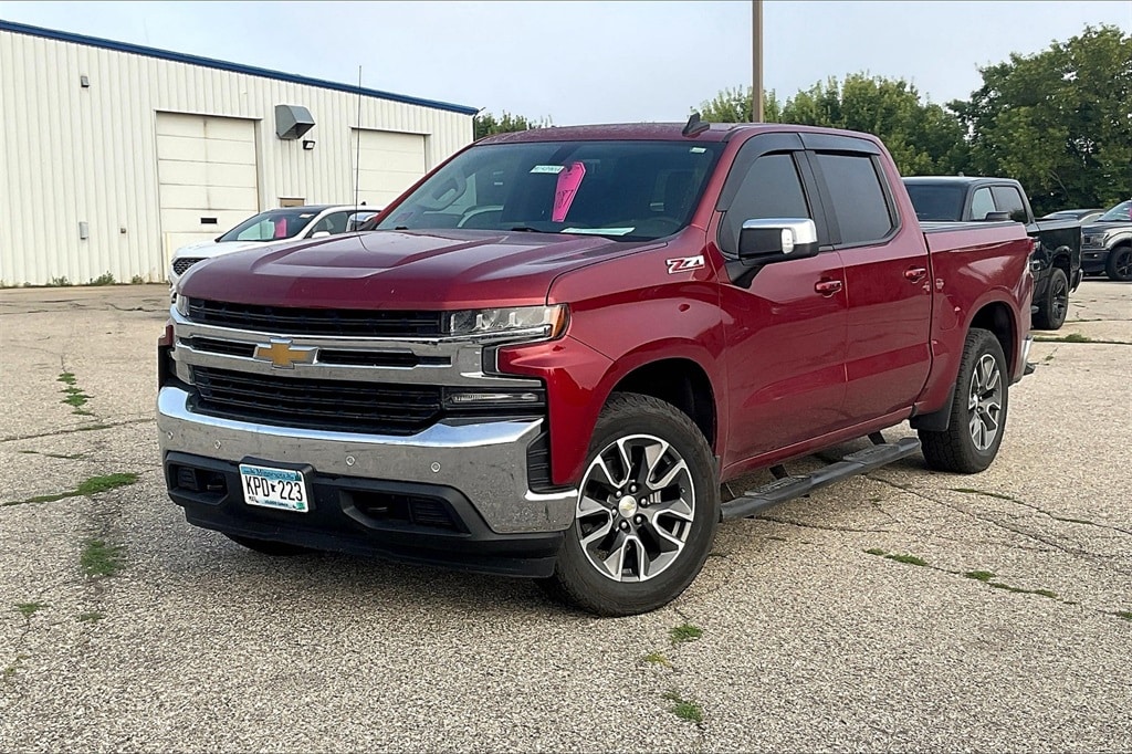 Used 2020 Chevrolet Silverado 1500 LT with VIN 3GCUYDED9LG191401 for sale in Cold Spring, MN