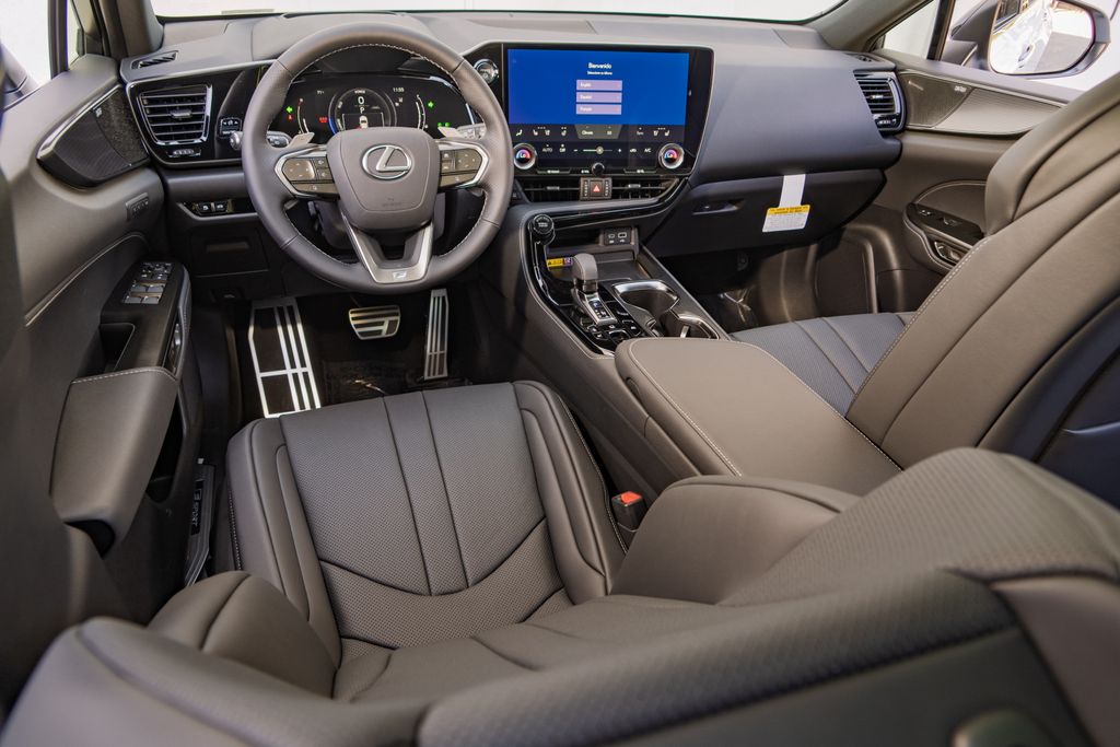 2026 Lexus NX 350h F-Sport - Photo 9