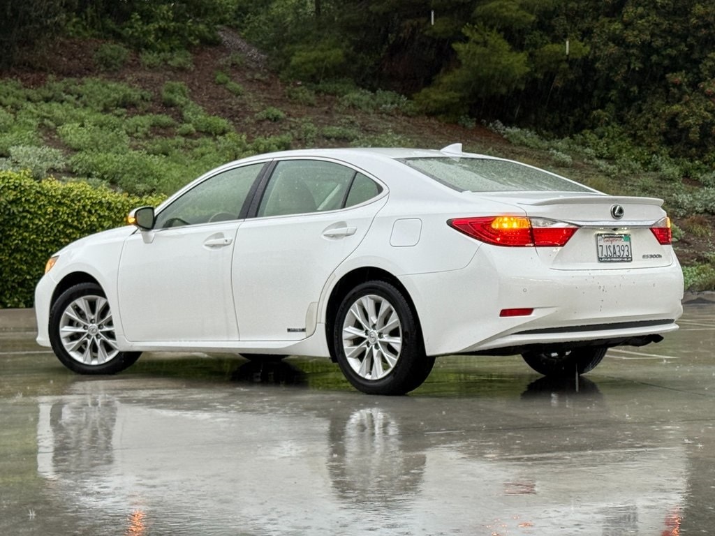 Used 2015 Lexus ES 300h with VIN JTHBW1GG1F2083434 for sale in Mission Viejo, CA