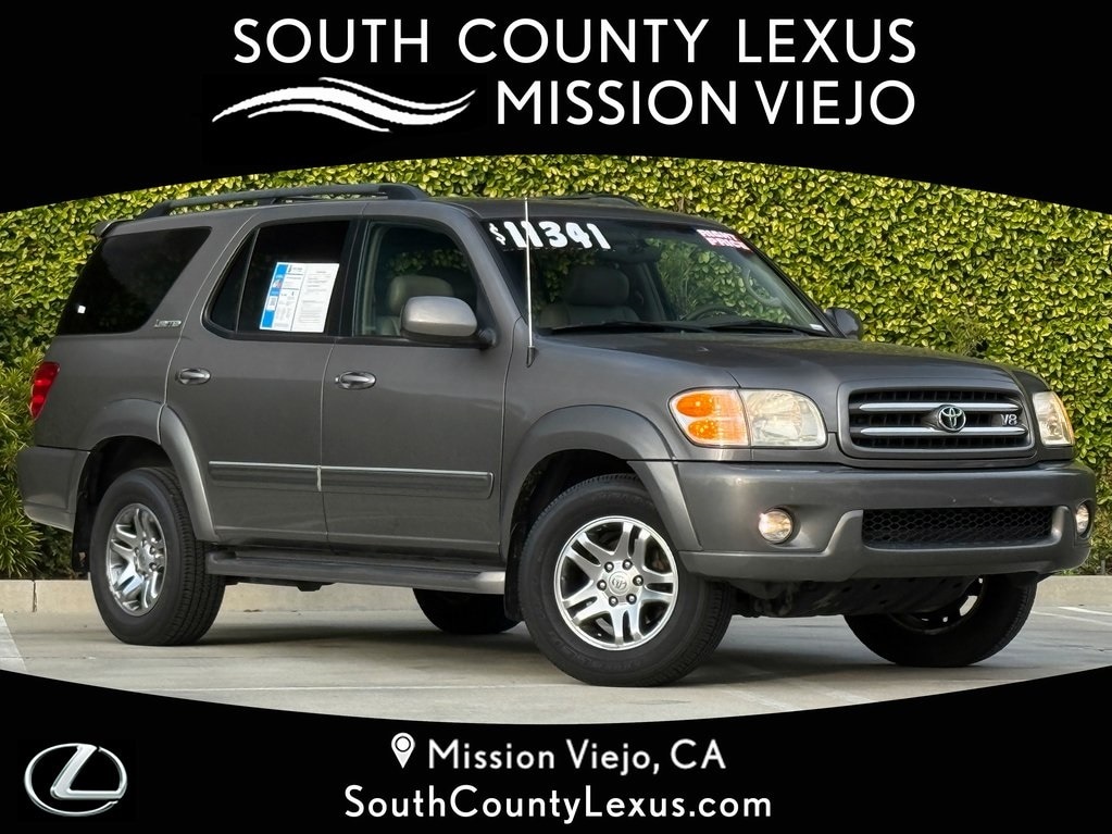 2004 Toyota Sequoia Limited's photo