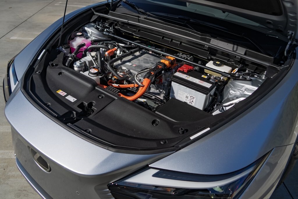 2026 Lexus RZ 450e photo 4