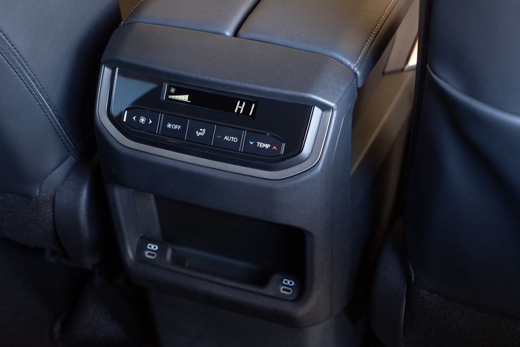 2026 Lexus TX 350 - Photo 21