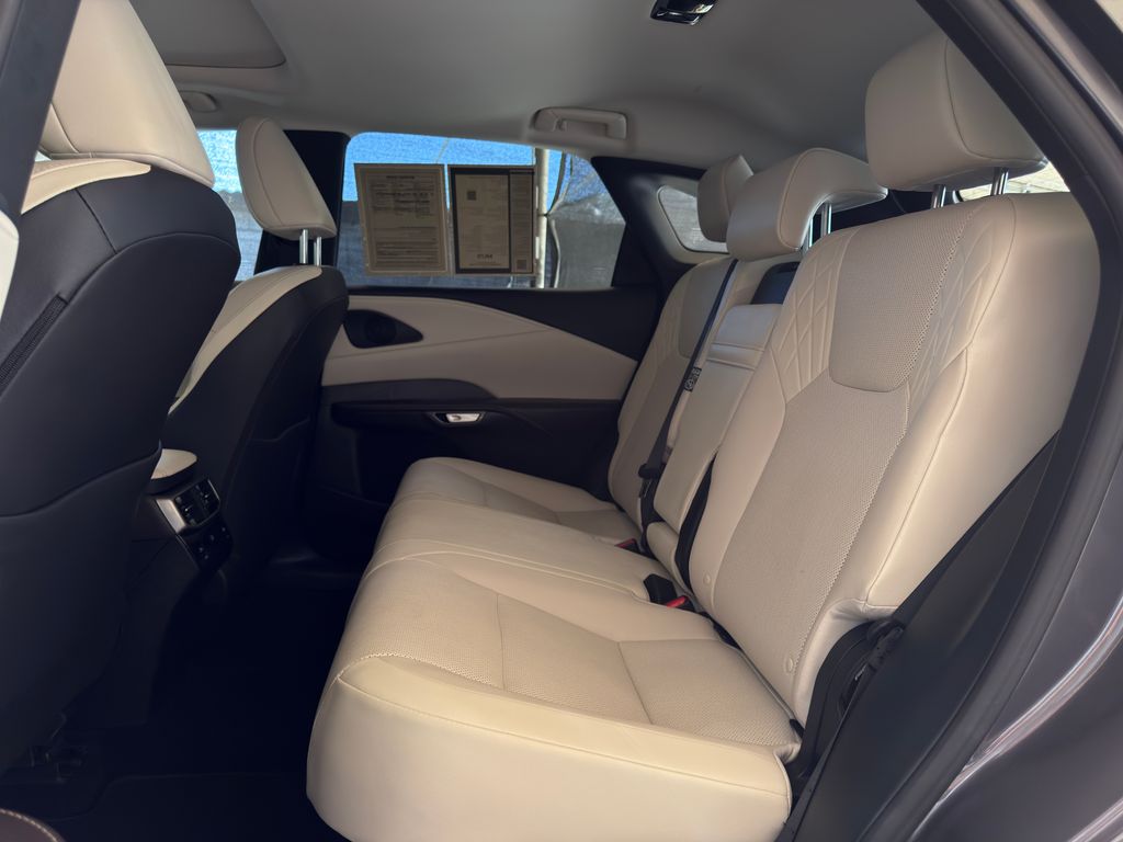2024 Lexus RX 350 - Photo 18