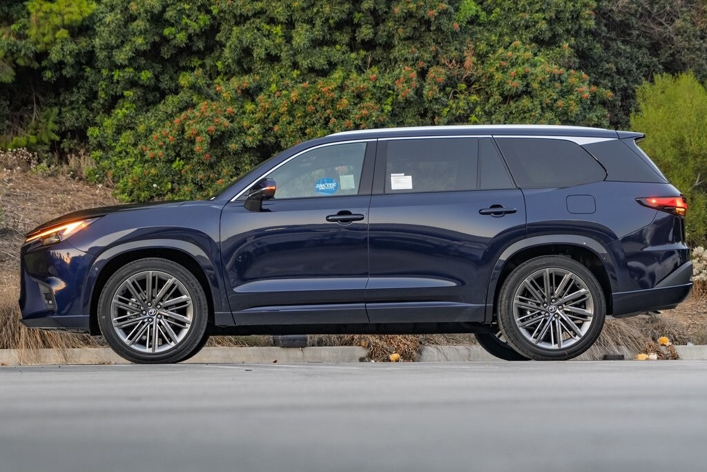 2026 Lexus TX 350 Luxury photo 2