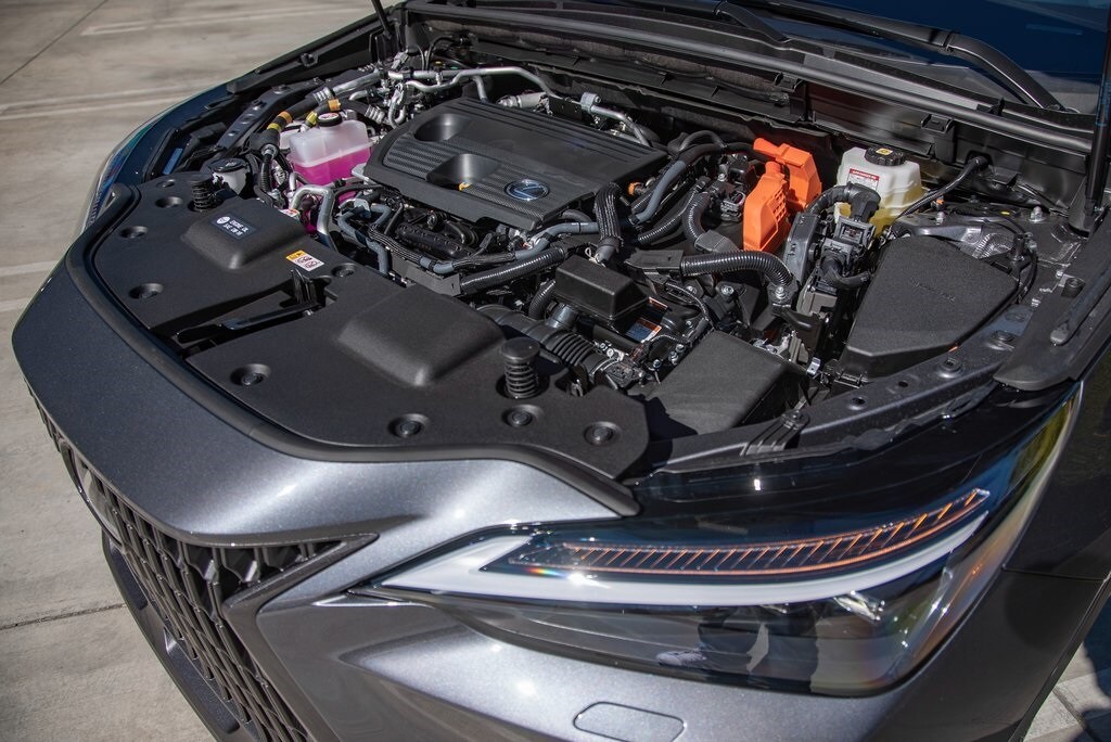 2026 Lexus NX 450h+ Luxury photo 4