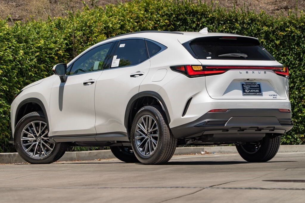 2026 Lexus NX 350 photo 2