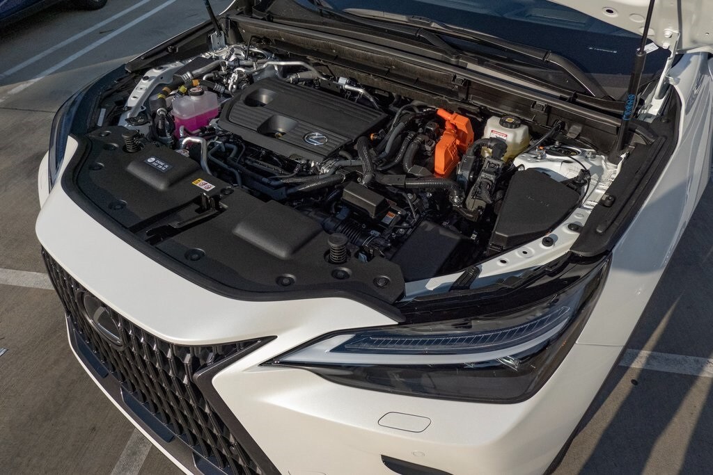 2026 Lexus NX 450h+ Luxury photo 3