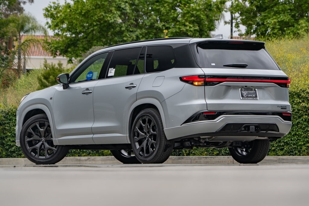 2026 Lexus TX 500h F SPORT Performance Premium photo 2