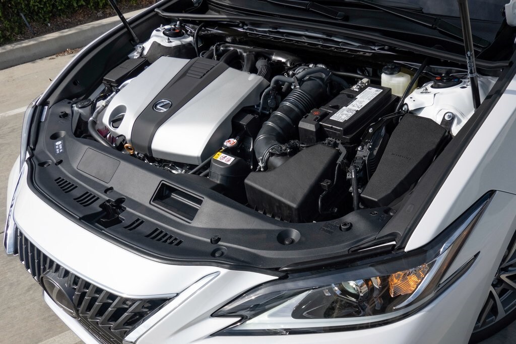 2025 Lexus ES 350 Base photo 4