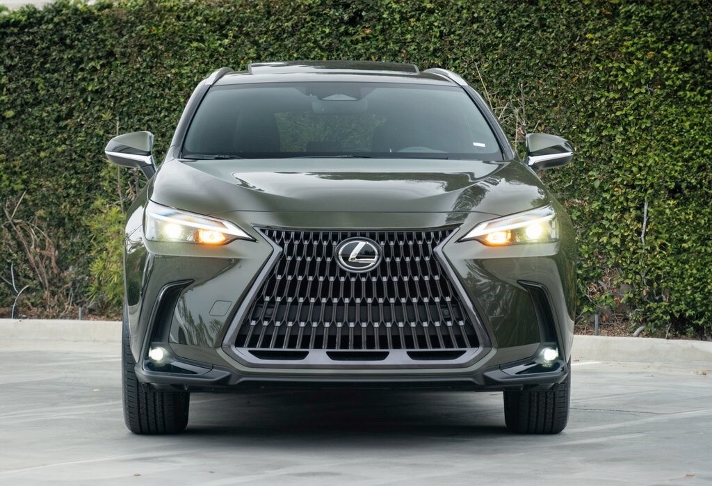 2026 Lexus NX 350 Premium photo 3
