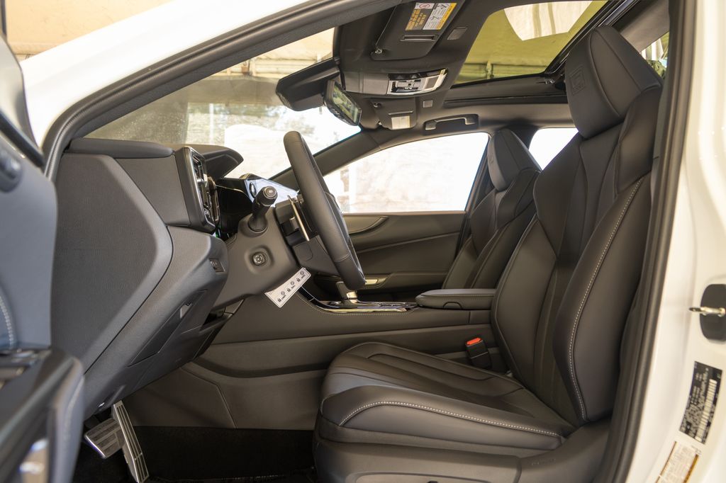 2026 Lexus NX 350h F-Sport - Photo 12