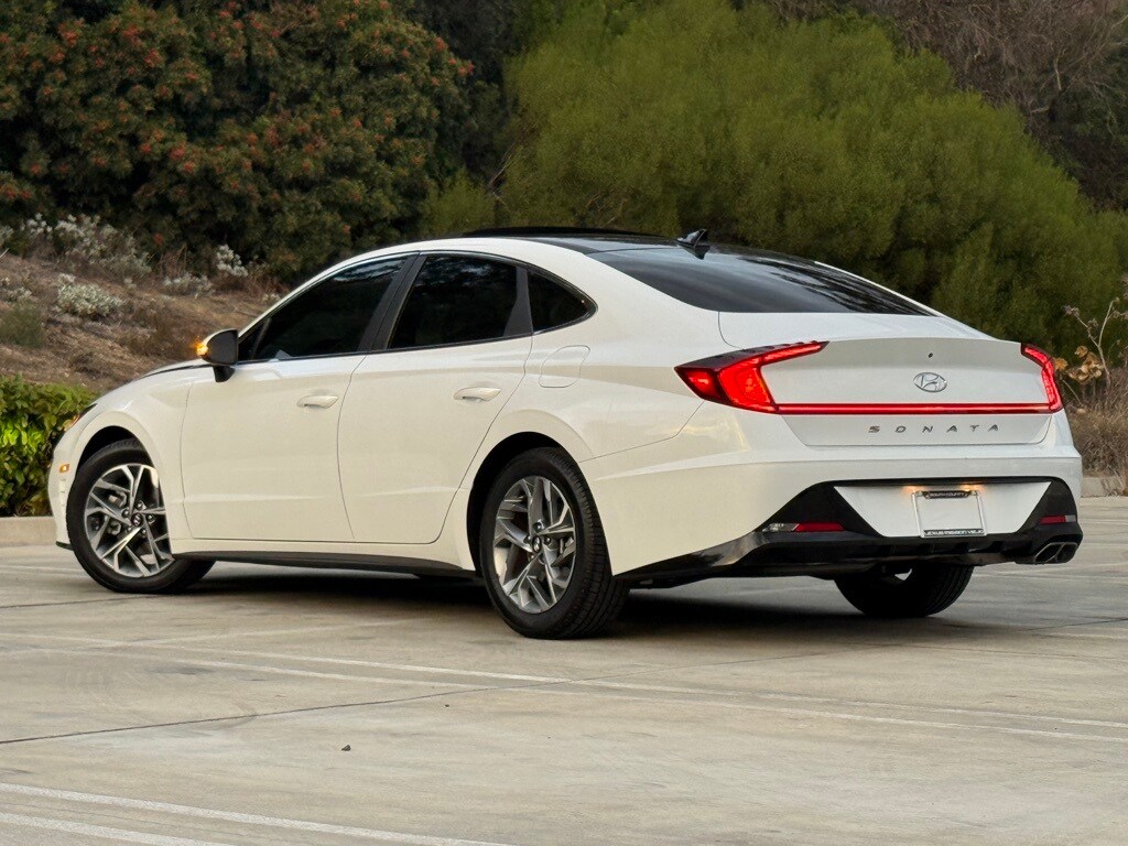 2020 Hyundai Sonata Convenience SEL Premium photo 2