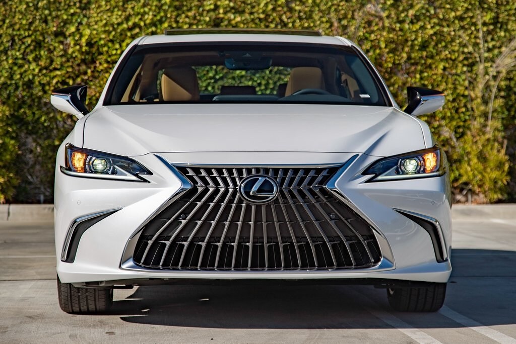 2025 Lexus ES 350 Base photo 3
