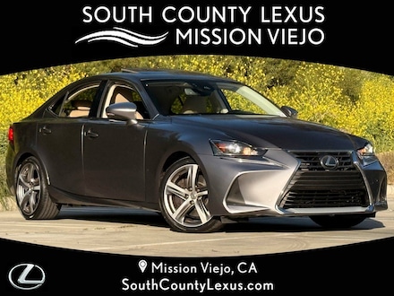 2018 LEXUS IS 300