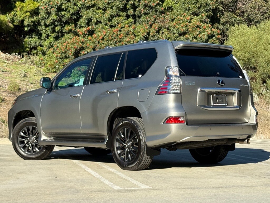 2022 Lexus GX 460 Premium photo 2
