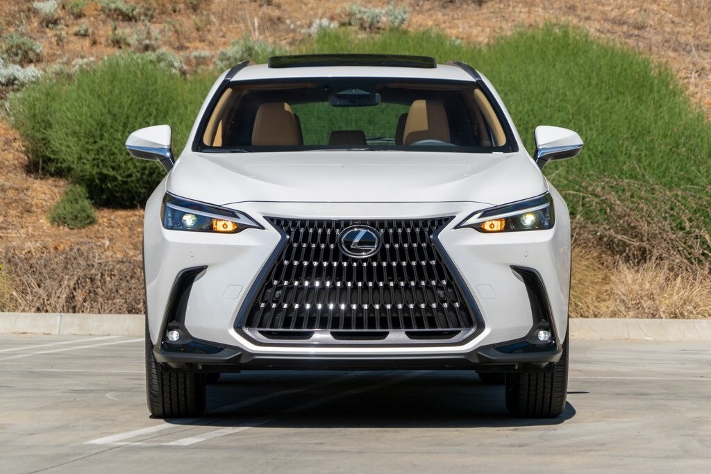 2026 Lexus NX 350 photo 3