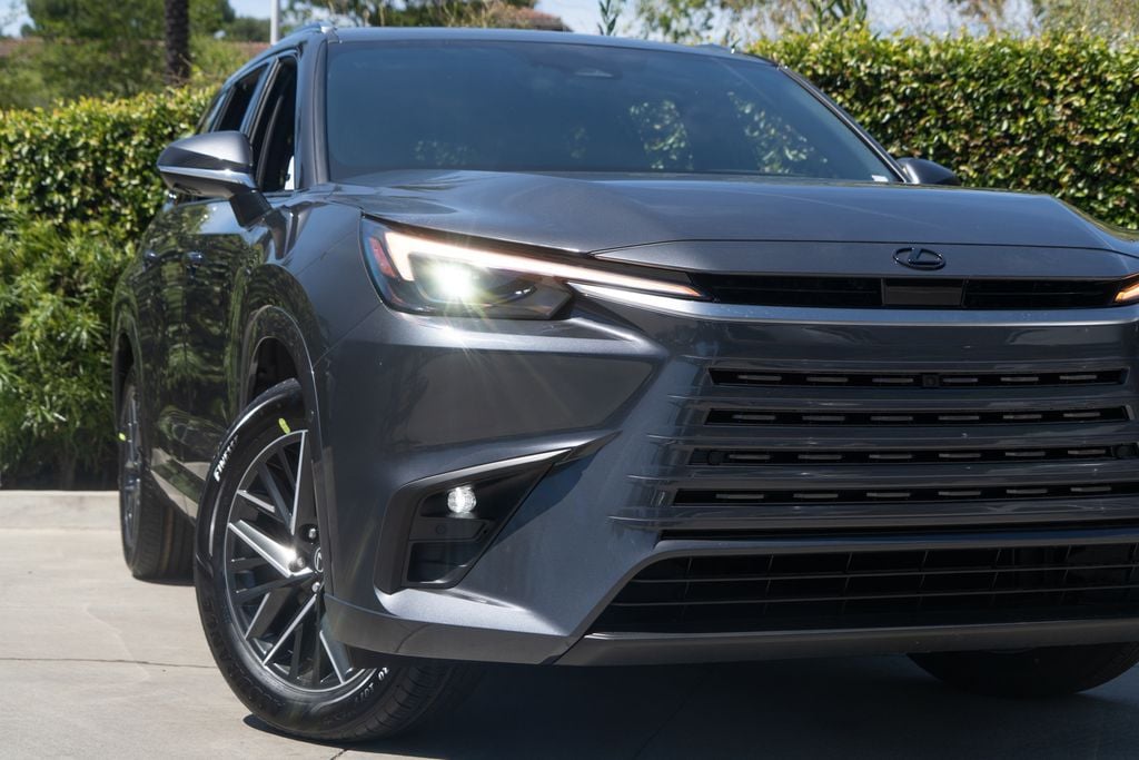 View vehicle photo 6