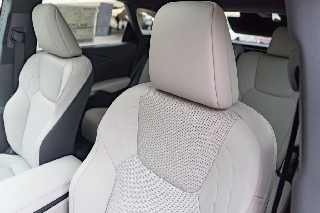 2026 Lexus RX 350 Premium - Photo 15