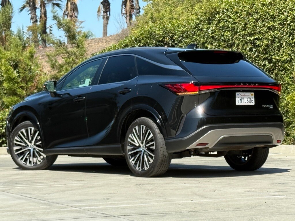 2024 Lexus RX 350h Premium AWD photo 2
