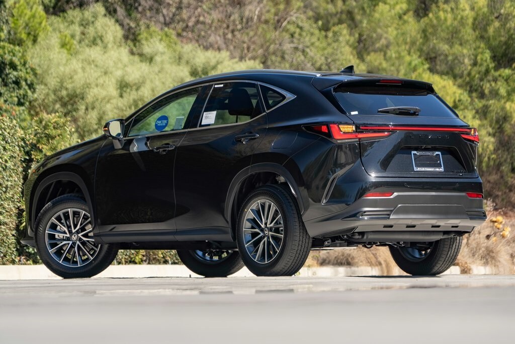 2026 Lexus NX 350h Premium photo 2
