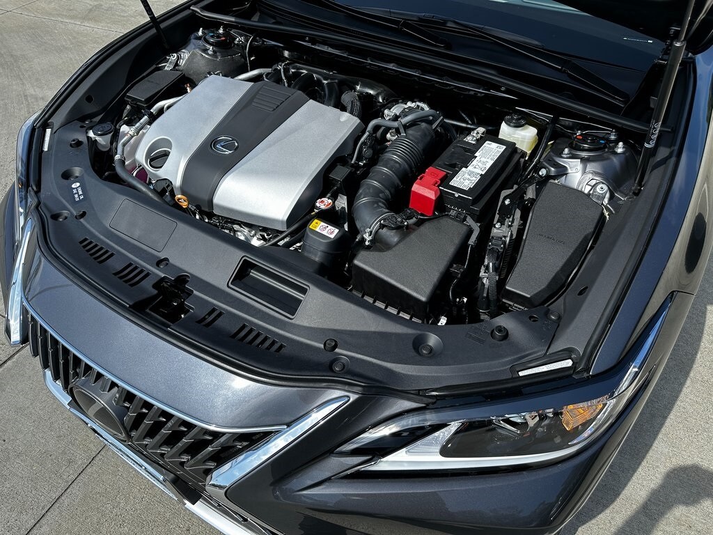 2025 Lexus ES 350 Base photo 4