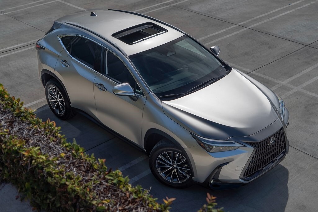 2026 Lexus NX 350 Premium photo 3