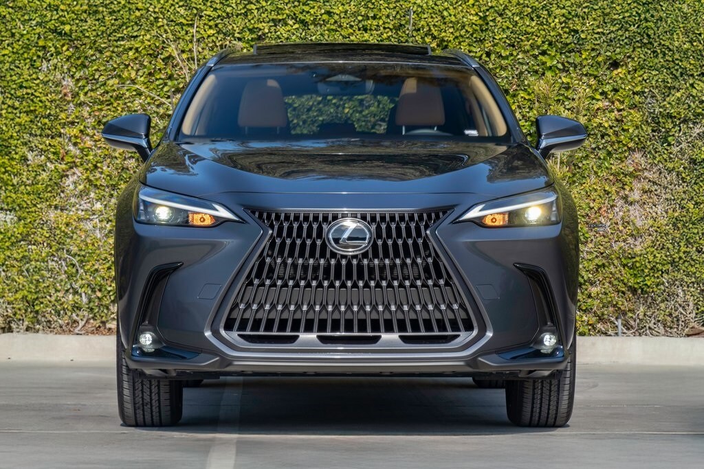 2026 Lexus NX 350 Premium photo 2