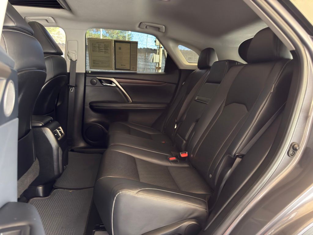 2022 Lexus RX 350 - Photo 17