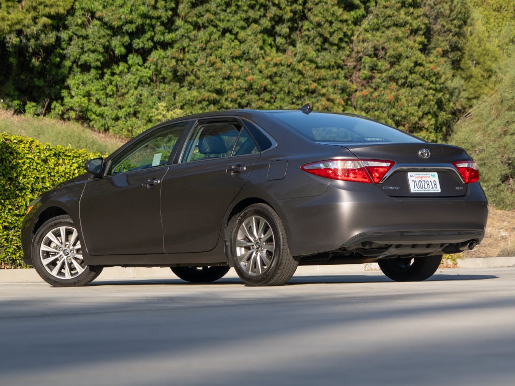 Used 2017 Toyota Camry XLE with VIN 4T1BF1FK6HU631633 for sale in Mission Viejo, CA