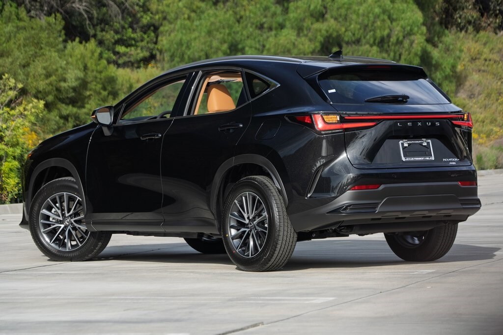 2026 Lexus NX 450h+ Luxury photo 2