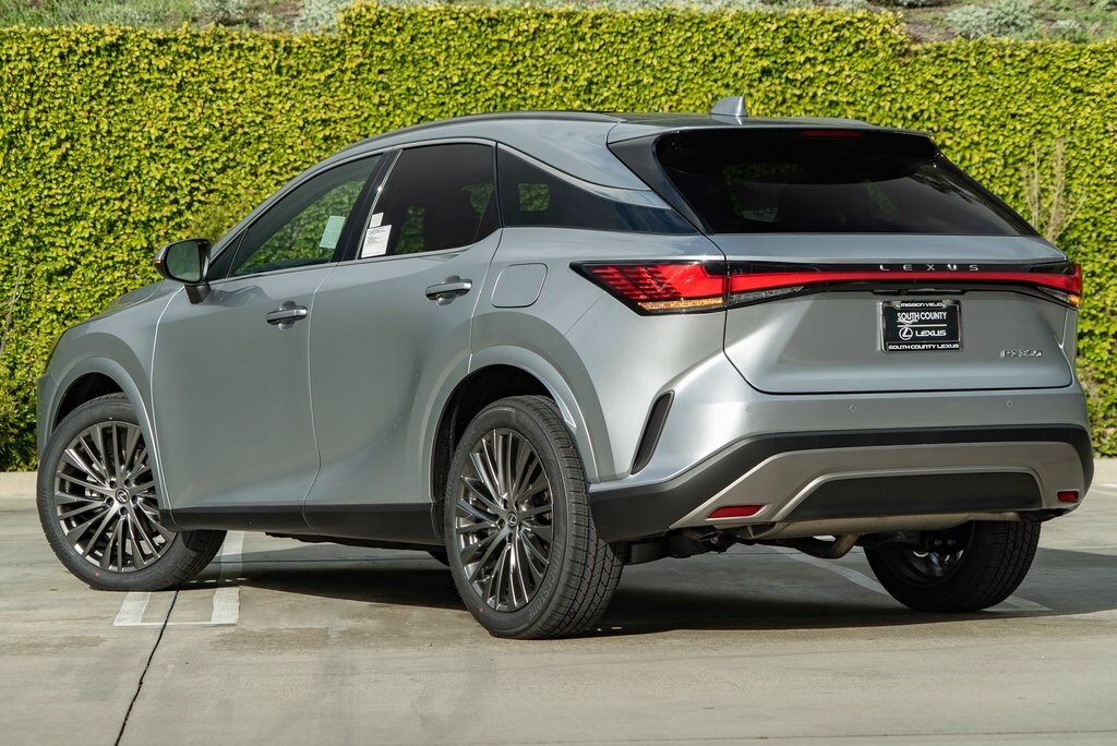 2026 Lexus RX 350 Luxury photo 2