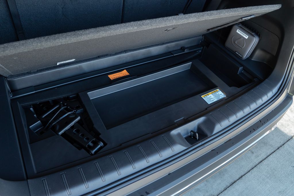 2026 Lexus TX 350 - Photo 13