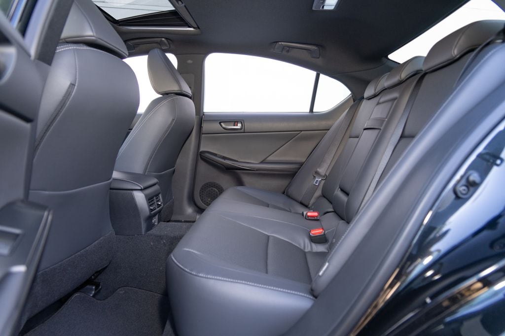2026 Lexus IS 350 F SPORT DESIGN - Photo 18