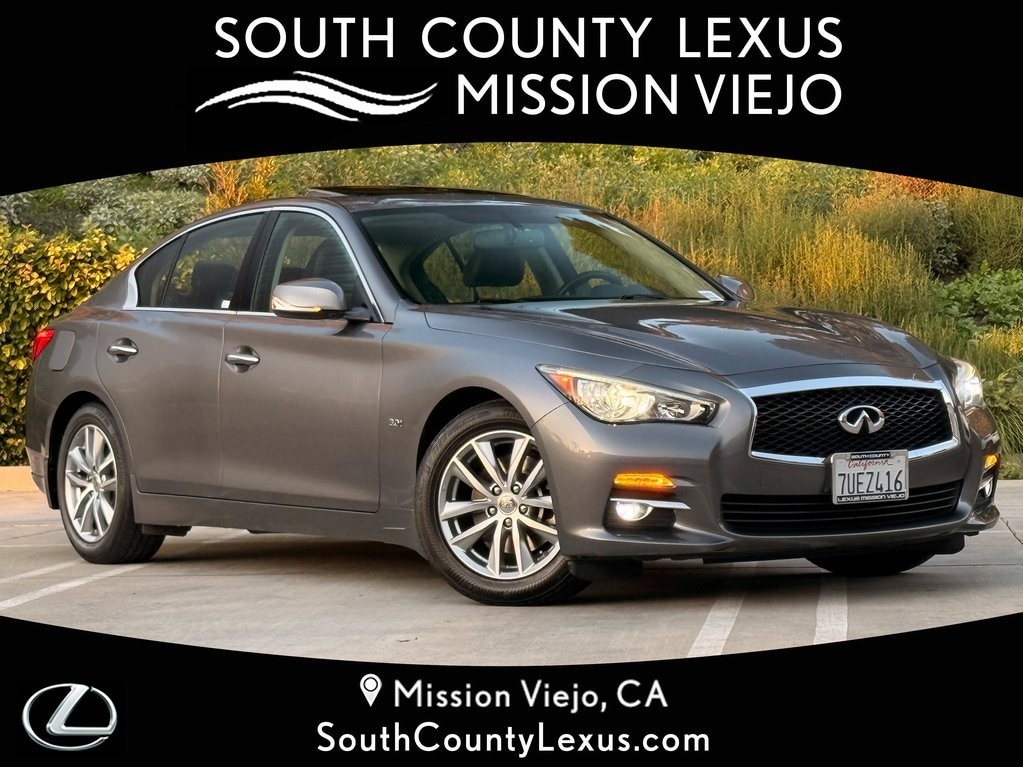 2016 INFINITI Q50 Premium's photo