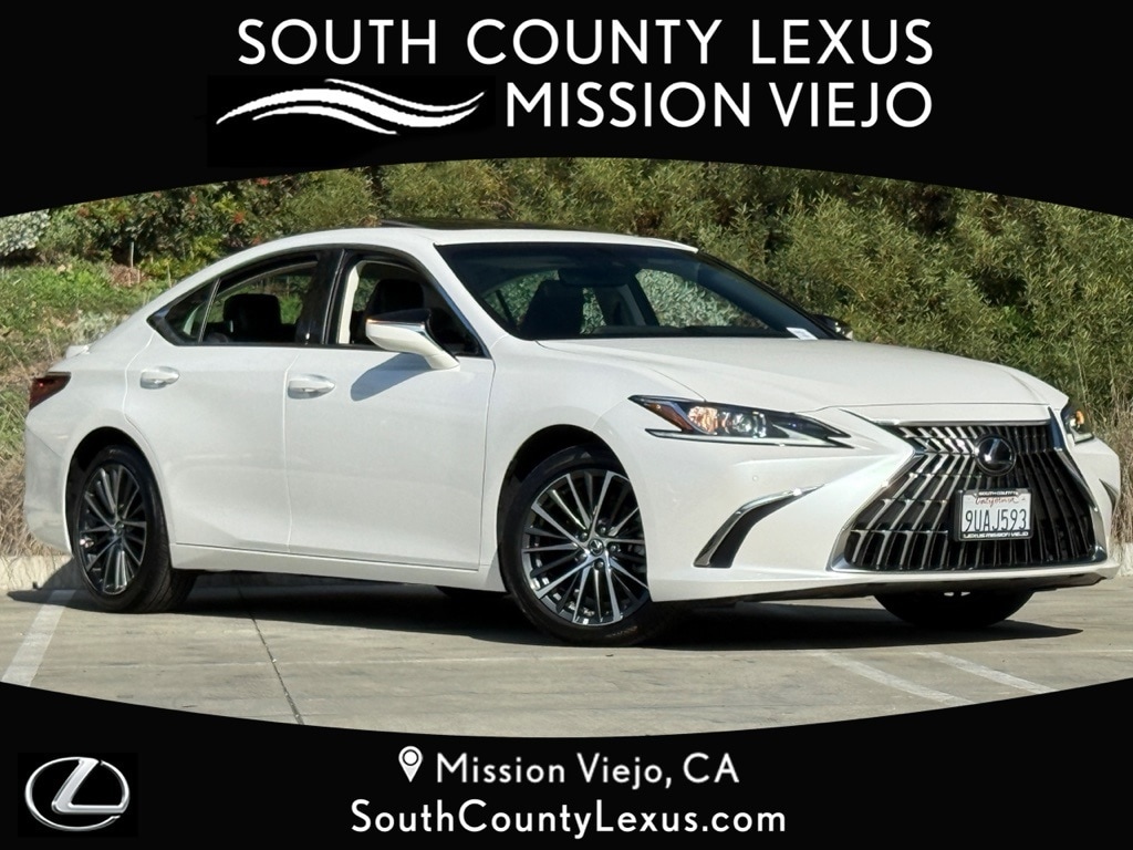 2025 Lexus ES Hybrid 300h's photo