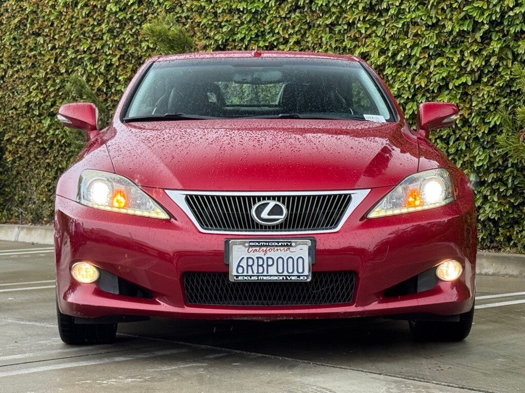 2011 Lexus IS 350 photo 4