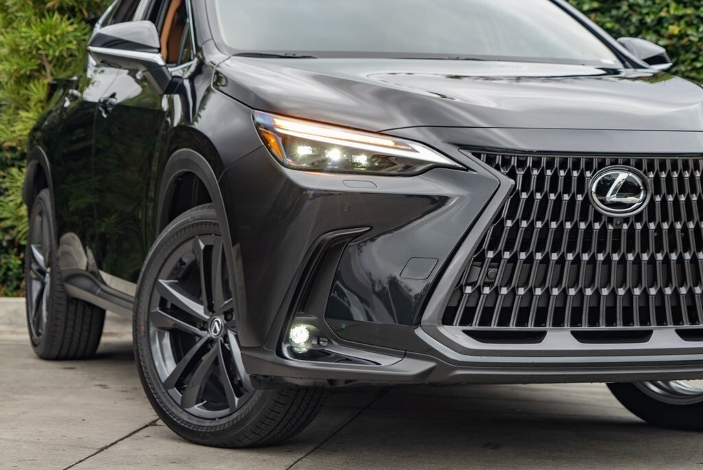 2026 Lexus NX 450h+ Luxury photo 4