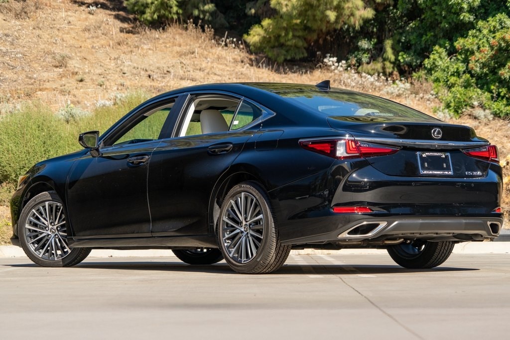 New 2025 Lexus ES 350 Base SEDAN