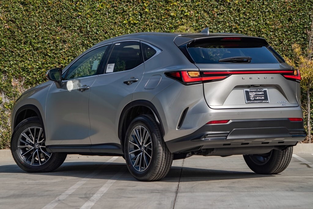 2026 Lexus NX 350 Premium photo 2