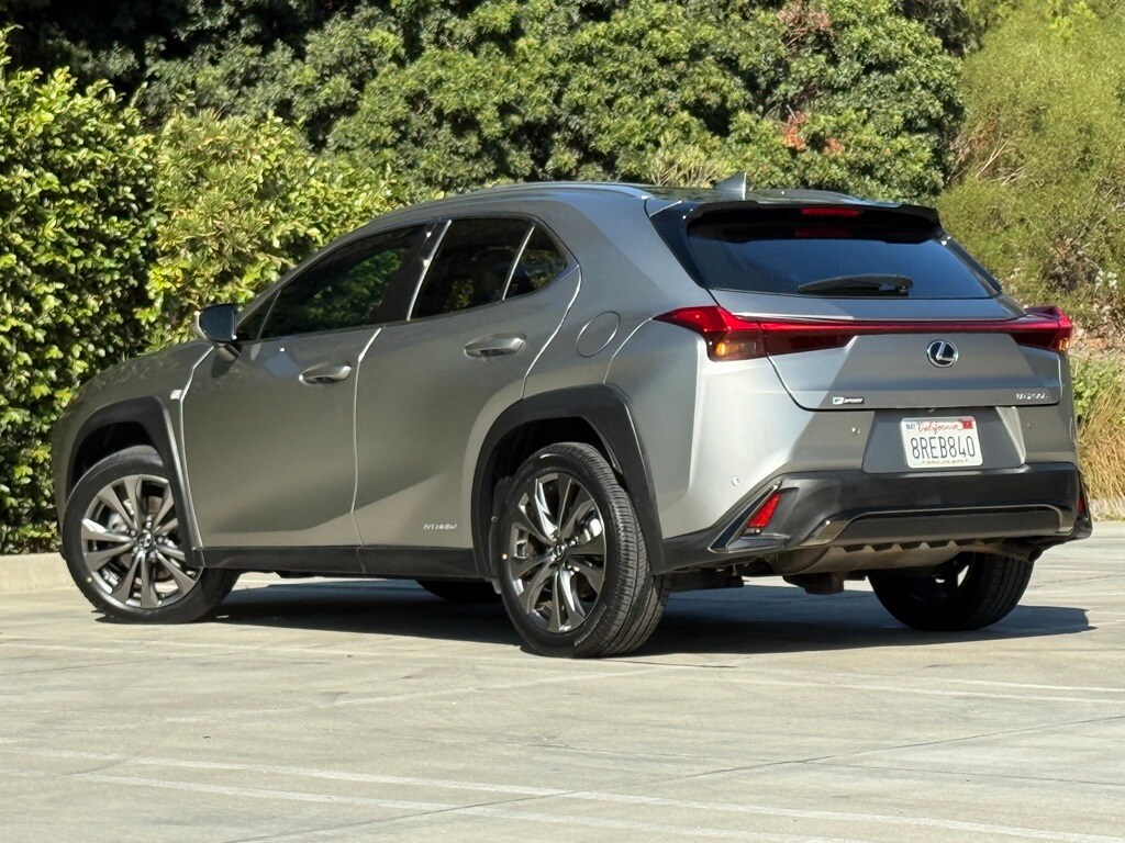 2020 Lexus UX 250h F SPORT Premium photo 2