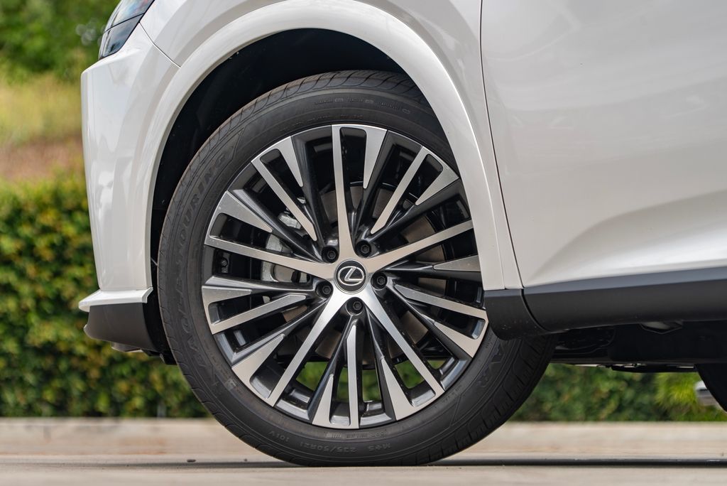 2026 Lexus RX 350 Premium - Photo 7