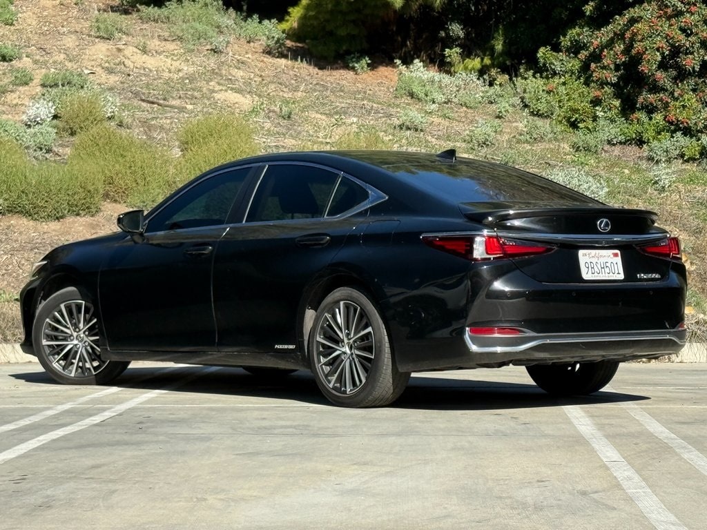 Certified 2022 Lexus ES 300h SEDAN