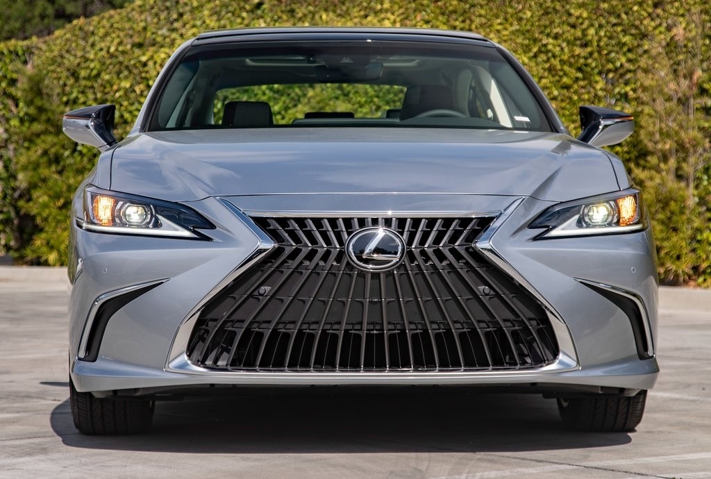 New 2025 Lexus ES 350 Base SEDAN