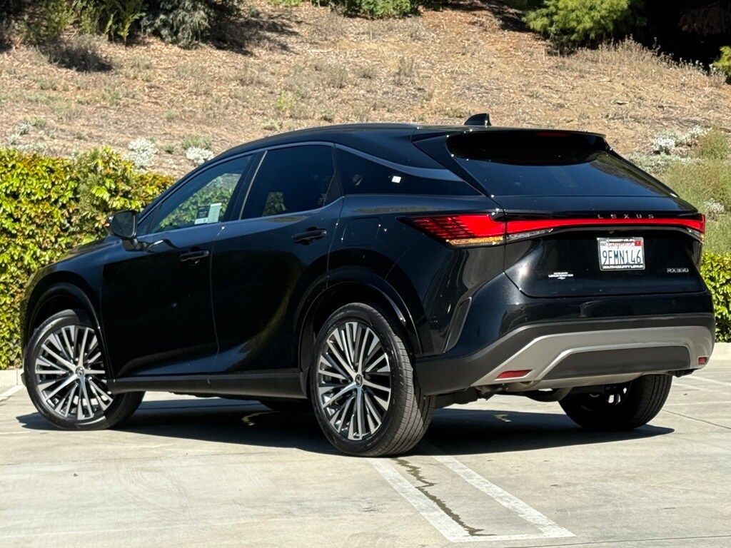 2023 Lexus RX 350 Premium photo 2