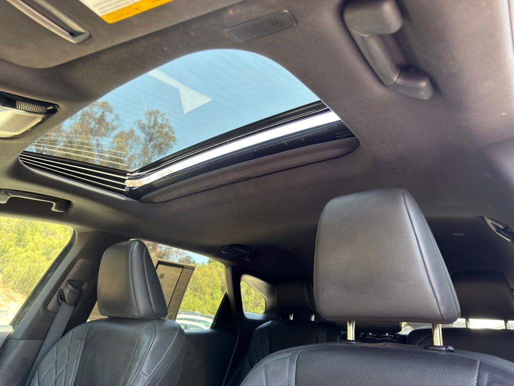 2023 Lexus RX 350 - Photo 17