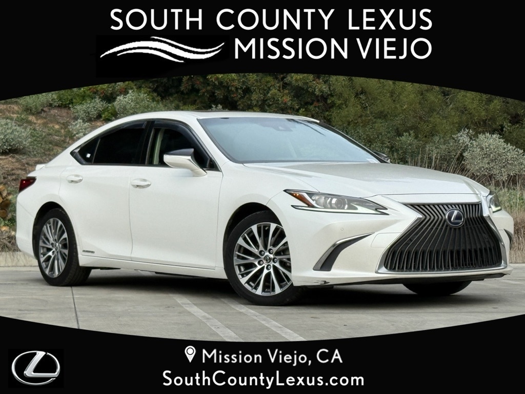 2019 Lexus ES Hybrid 300h's photo