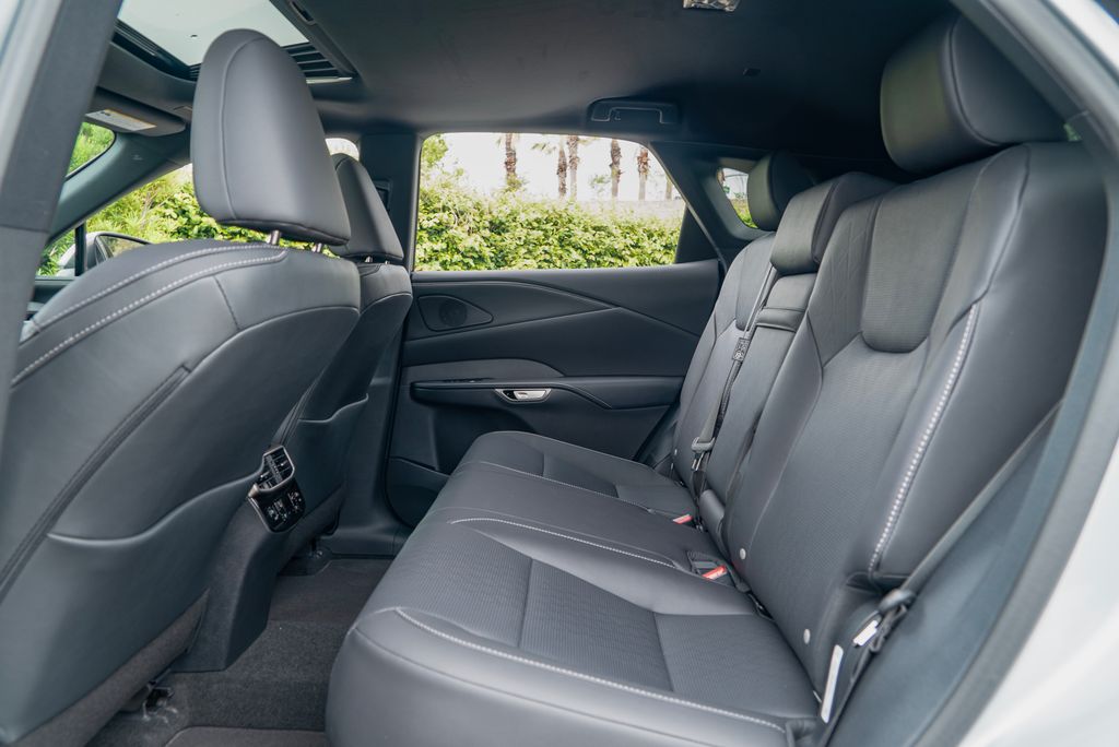 2026 Lexus RX 350 Premium - Photo 16