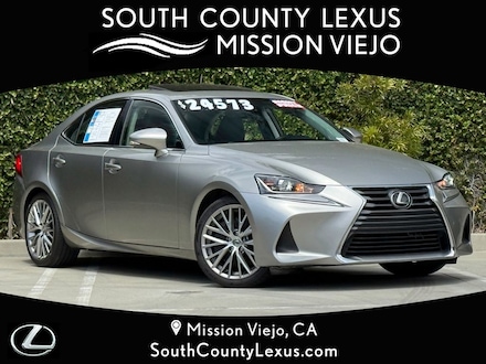 2018 LEXUS IS 300
