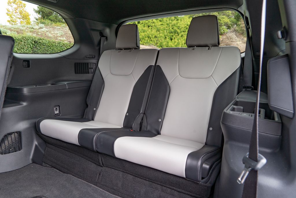 2026 Lexus TX 500h F-Sport Premium - Photo 15