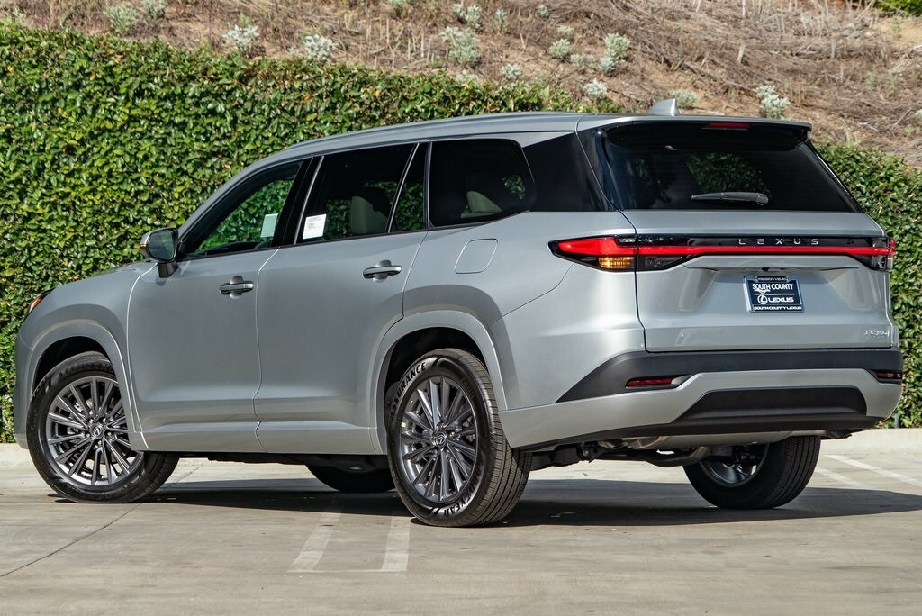 2026 Lexus TX 350 photo 2